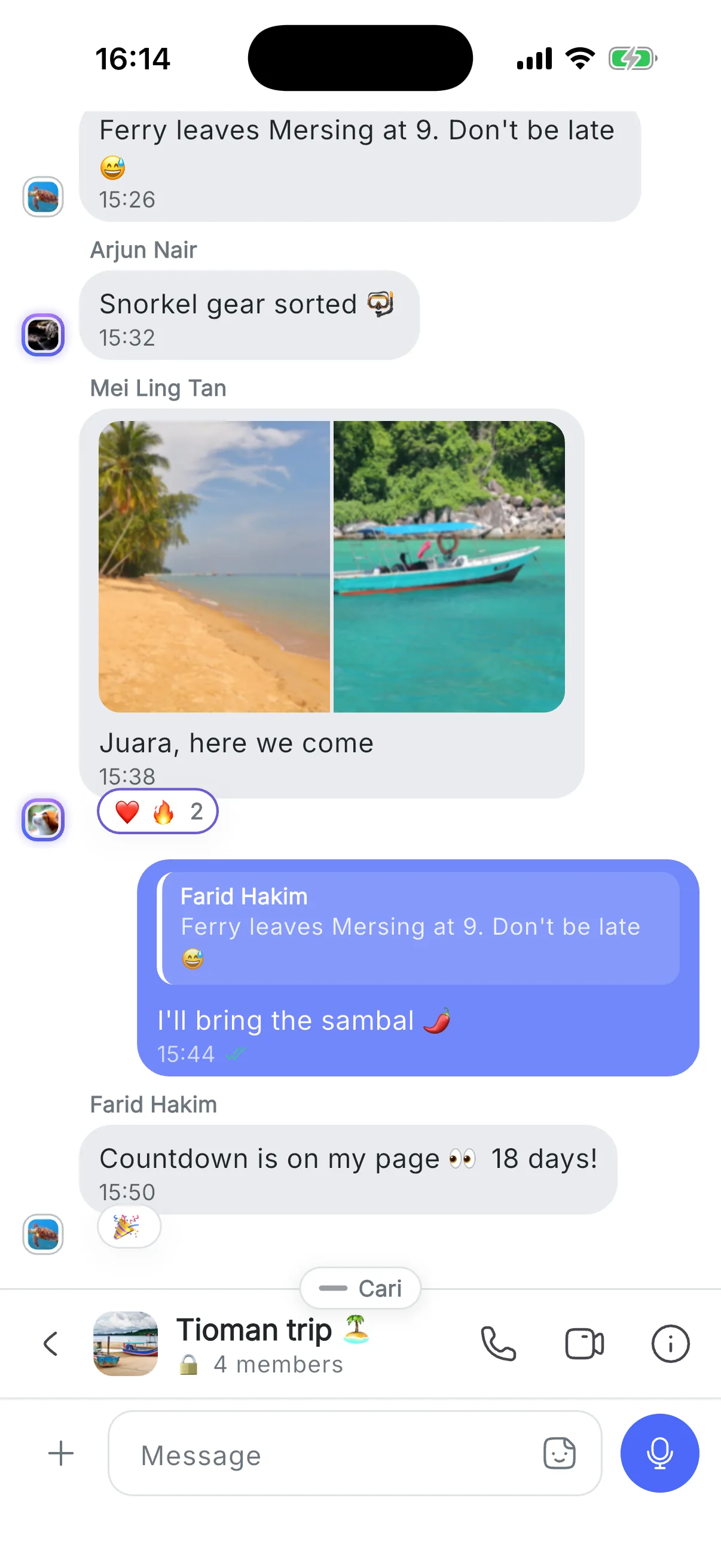 Sembang kumpulan tentang percutian ke Tioman: dua foto pantai dengan reaksi, balasan kepada mesej terdahulu, dan kiraan detik